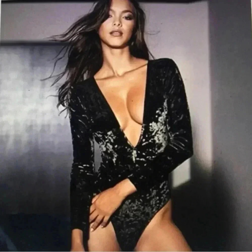 Victoria's Secret Crushed Velvet Plunge Bodysuit Black XS/S - Picture 7 of 7